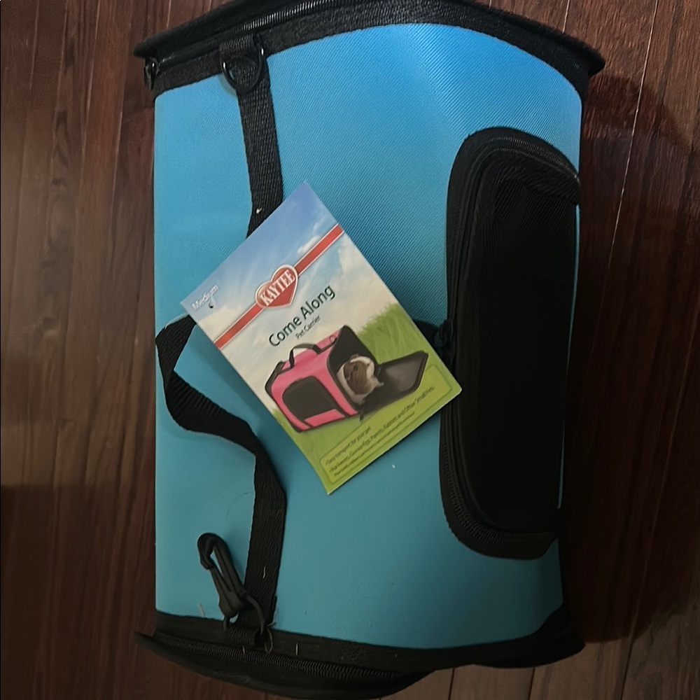 Kaytee Sky Blue Pet Carrier